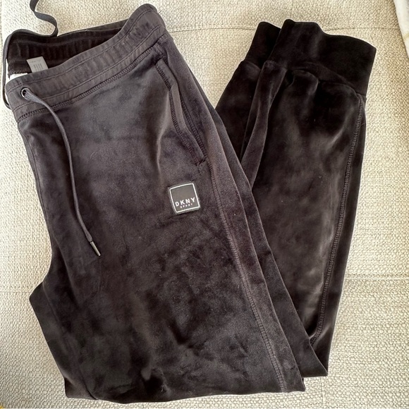 DKNY Velour Black Joggers Like New Medium - Picture 1 of 7